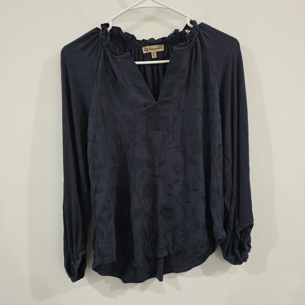 Democracy Womens Top Size Xs‎ Blue Embroidered Floral Peasant Boho Ren Faire